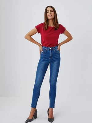 Spodnie jeansowe z kieszeniami dla kobiet - niebieskie Moodo