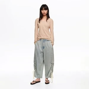 Spodnie jogger marszczone denim jasnoniebieskie BIMBA Y LOLA