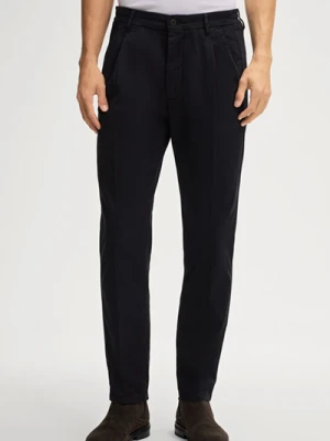 Spodnie Lead w kolorze czarnym, z podwiniętymi nogawkami Joop