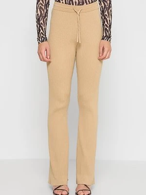 Spodnie legginsy Nanushka
