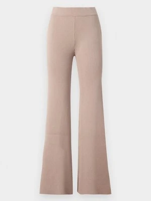 Spodnie legginsy REMAIN