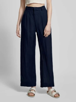 Spodnie lniane o kroju regular fit z zakładkami w pasie model ‘DENISE’ Gina Tricot