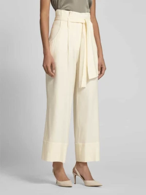 Spodnie lniane z szeroką nogawką i wiązanym paskiem More