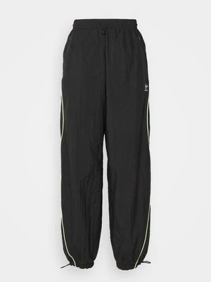 Spodnie materiałowe adidas Originals