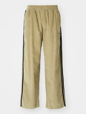 Spodnie materiałowe adidas Originals