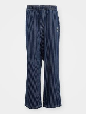 Spodnie materiałowe adidas Originals