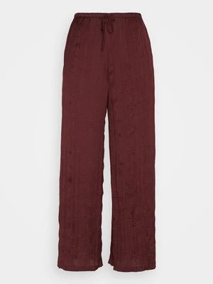 Spodnie materiałowe Anna Field