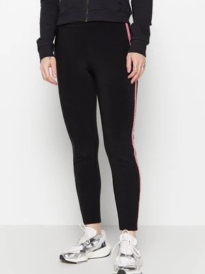 Spodnie materiałowe Armani Exchange