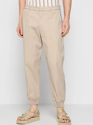 Spodnie materiałowe Armani Exchange