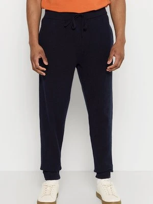 Spodnie materiałowe ARMEDANGELS