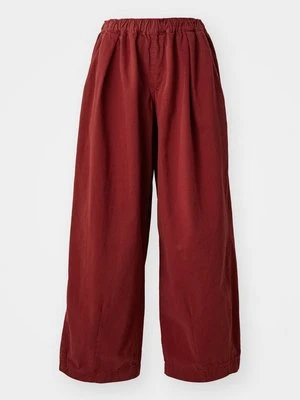 Spodnie materiałowe BDG Urban Outfitters