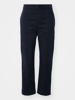 Spodnie materiałowe Boss