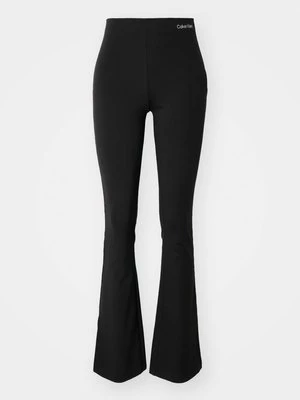 Spodnie materiałowe Calvin Klein Jeans