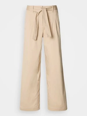 Spodnie materiałowe Calvin Klein Jeans