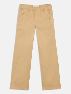 Spodnie materiałowe Calvin Klein Jeans