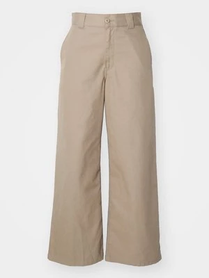 Spodnie materiałowe Carhartt WIP