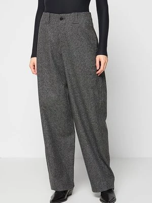 Spodnie materiałowe closed