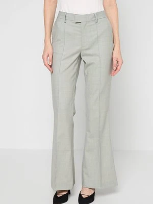 Spodnie materiałowe closed