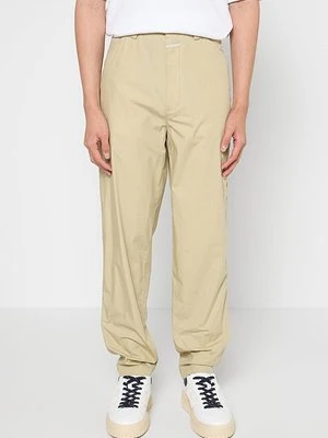 Spodnie materiałowe closed