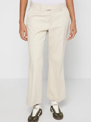 Spodnie materiałowe closed