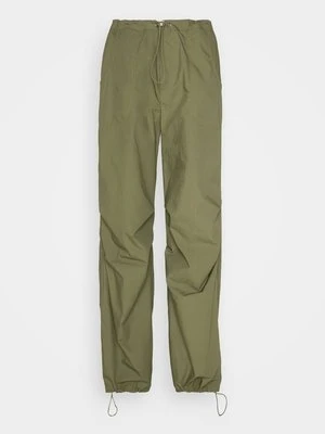 Spodnie materiałowe Cotton On