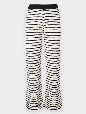 Spodnie materiałowe Cras