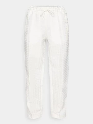 Spodnie materiałowe EA7 Emporio Armani