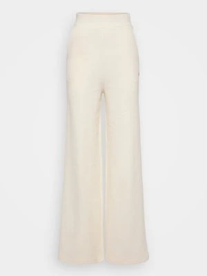 Spodnie materiałowe Fila