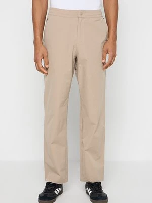 Spodnie materiałowe Fila