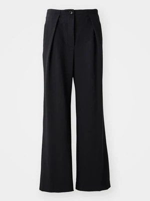 Spodnie materiałowe Free People