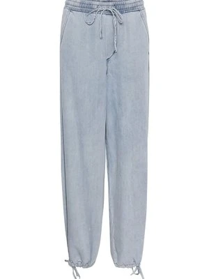 Spodnie materiałowe Gestuz