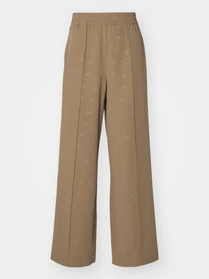 Spodnie materiałowe Gestuz