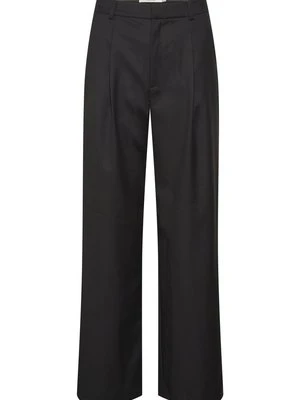 Spodnie materiałowe Gestuz