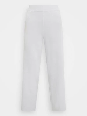 Spodnie materiałowe Gina Tricot