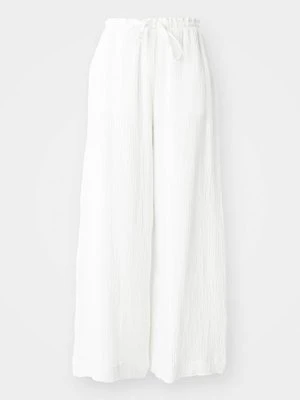 Spodnie materiałowe Gina Tricot