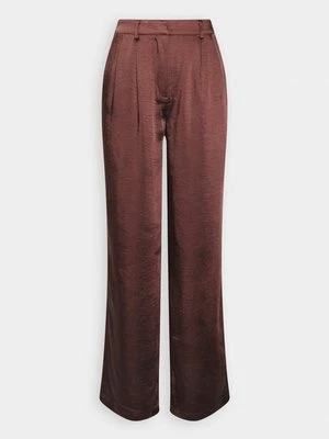 Spodnie materiałowe Gina Tricot