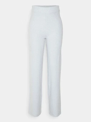 Spodnie materiałowe Gina Tricot