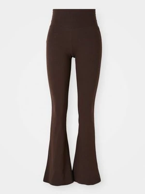 Spodnie materiałowe Gina Tricot