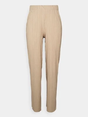 Spodnie materiałowe Gina Tricot Petite