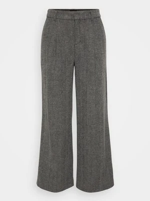 Spodnie materiałowe Gina Tricot Petite