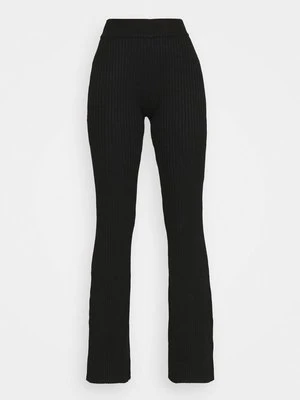 Spodnie materiałowe Glamorous