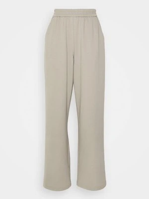 Spodnie materiałowe Han Kjøbenhavn