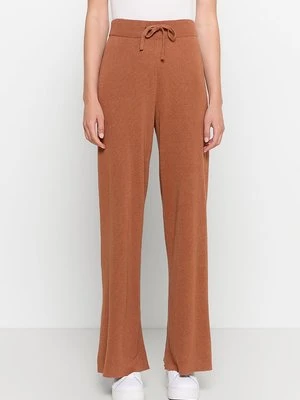 Spodnie materiałowe Ivko