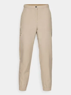 Spodnie materiałowe Jack Wolfskin