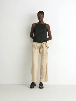 Spodnie materiałowe LOIS Jeans