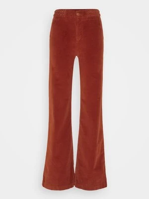 Spodnie materiałowe LOIS Jeans
