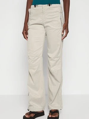 Spodnie materiałowe LOIS Jeans