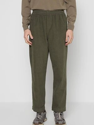 Spodnie materiałowe Lyle & Scott