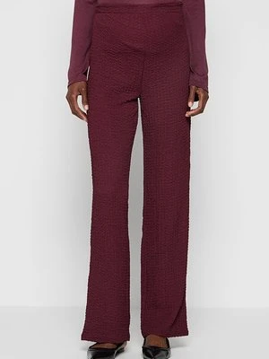 Spodnie materiałowe Mamalicious