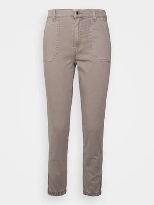 Spodnie materiałowe Marks & Spencer